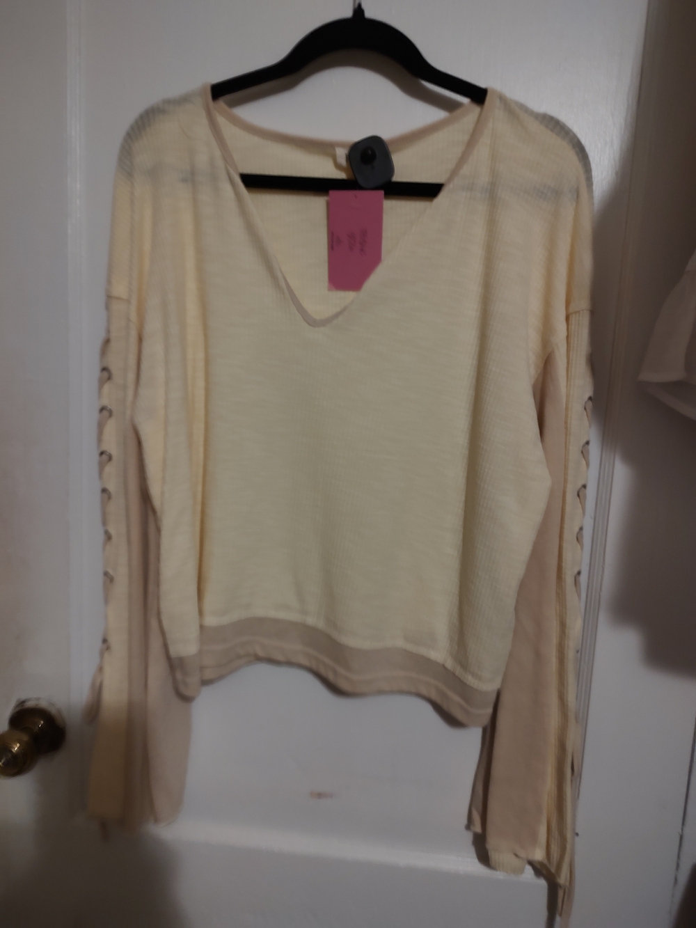 Women's Cream V-Neck Lace-Up Sleeve Top